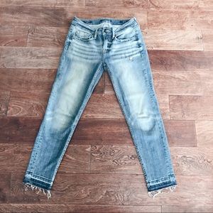True blue low rise ankle crop jean